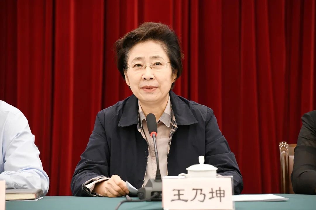空氣能,太陽(yáng)能,熱水器 空氣能,太陽(yáng)能,熱水器
